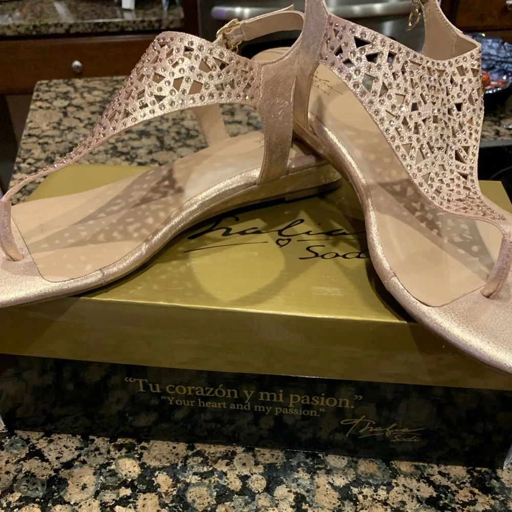 New! Thalia Sodi Rose Gold Ilyssa Open Toe Casual Slingback Sandals - Picture 4 of 9